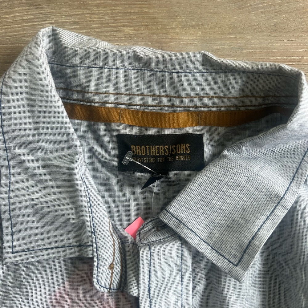 ✨ Brothers/Sons gray solid button down shirt. - Picture 6 of 6